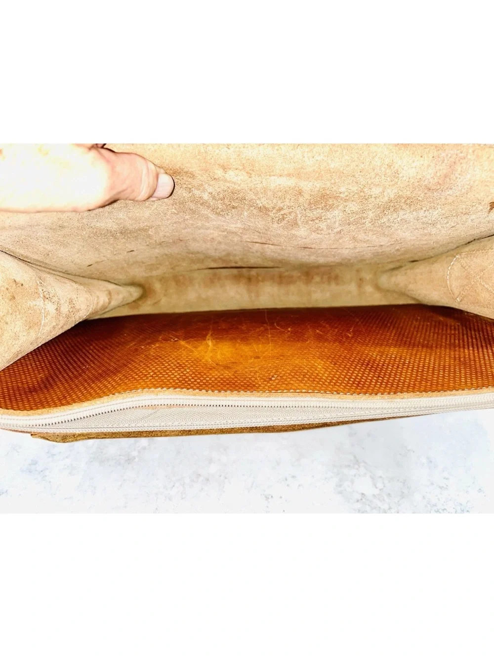 VTG Cognac Leather Briefcase/Laptop Bag w/5 Pockets By Naturally Yours-Greece